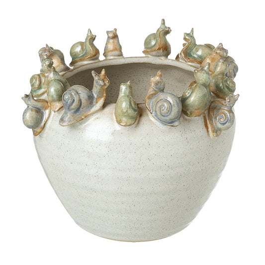 LARGE POT WITH SNAILS